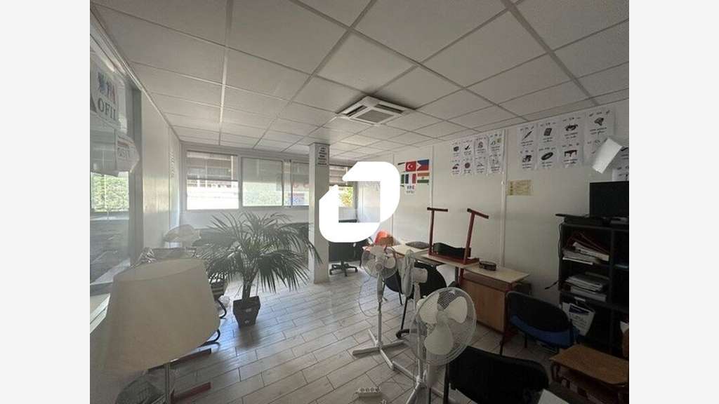 A louer Bureaux 428m² Sarcelles