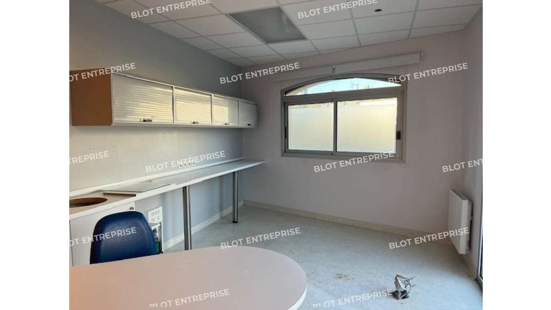 À louer  plateau de bureaux 160m² RDC à Sarzeau