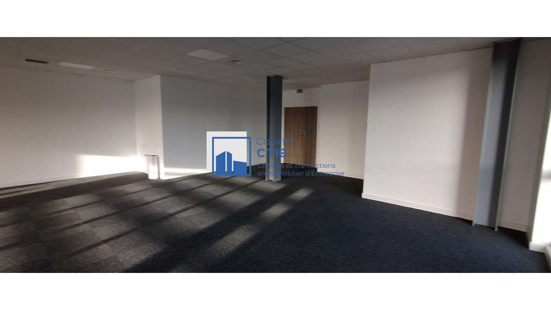 À louer bureaux 134m² R+1 à Saumur Sud