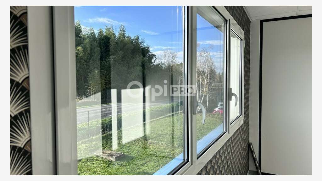 Bureau 15m² à louer à Sauvagnon