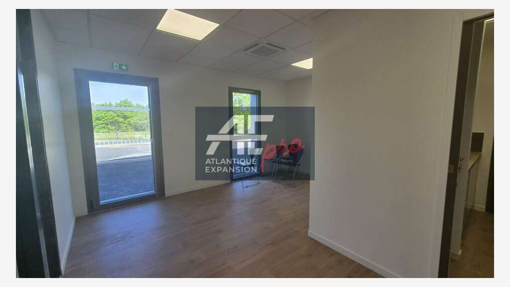 Bureaux neufs 70m² à louer à Savenay