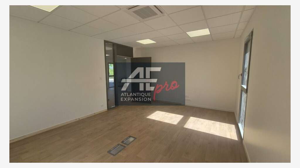 Bureaux neufs 70m² à louer à Savenay