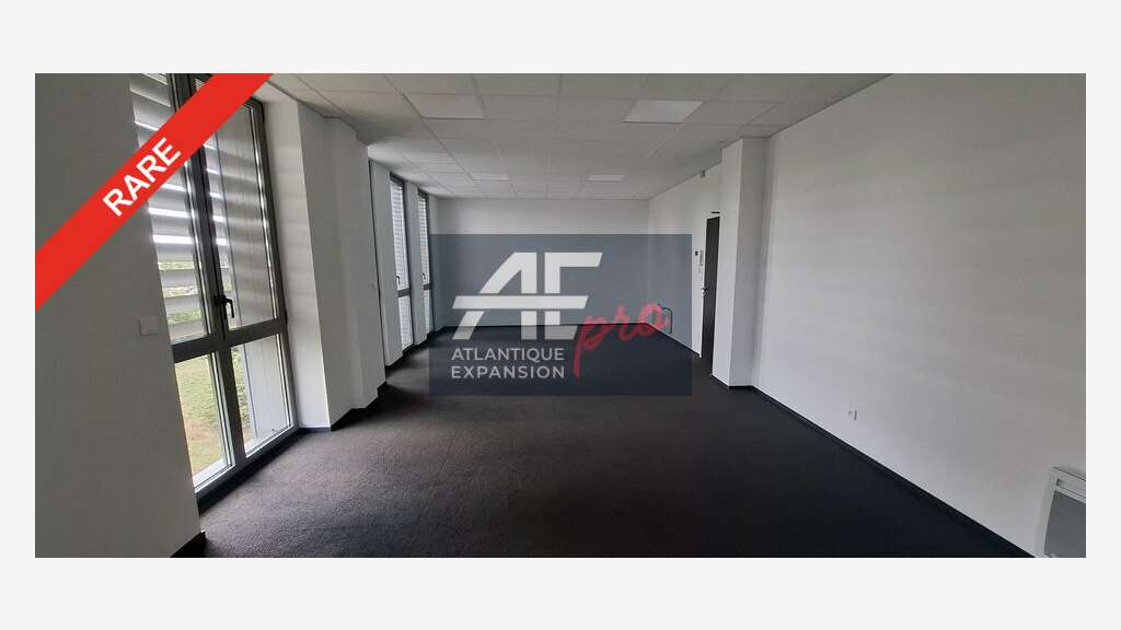 44 - SAVENAY - BUREAUX à louer