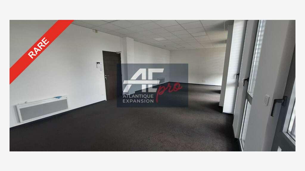 44 - SAVENAY - BUREAUX à louer