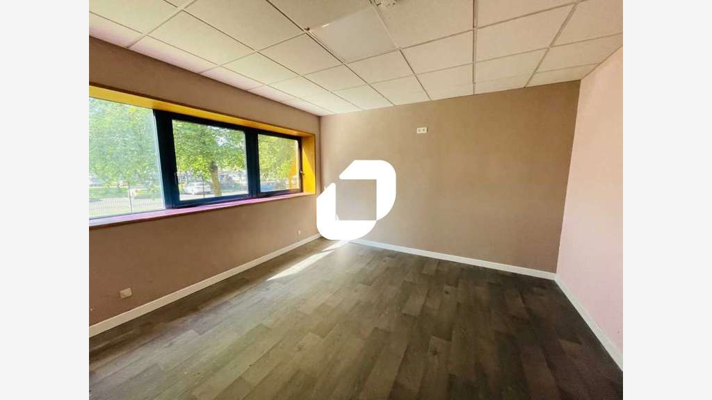 A louer Bureaux 228m² Savigny le temple
