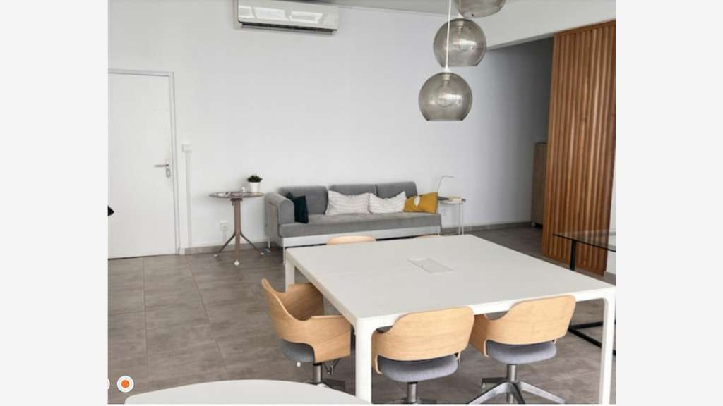 A louer bureaux 57m² R+2 à Schoelcher Kalysta