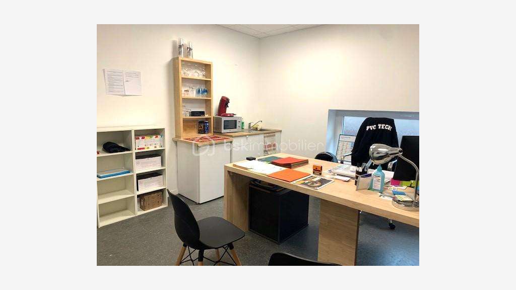 A louer bureaux & espace de stockage sécurisé