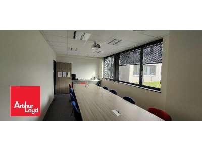 Location Bureaux à Nogent-le-Phaye