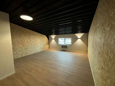 Location bureau de 105m² en R+1 à Séné