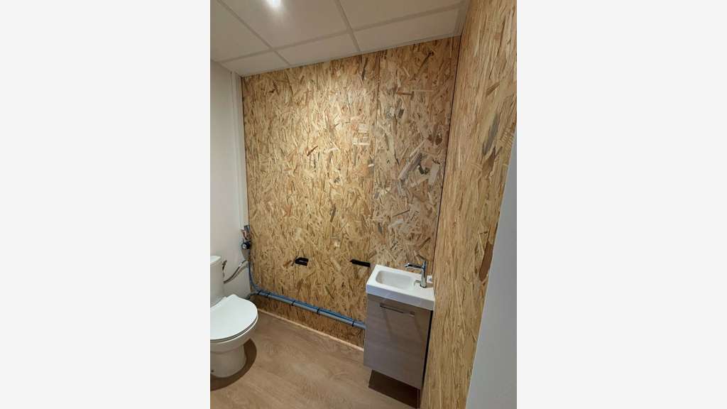 Location bureau de 105m² en R+1 à Séné