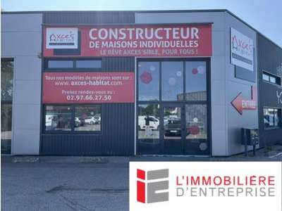 A louer bureaux de 195m² + parkings à Vannes Est