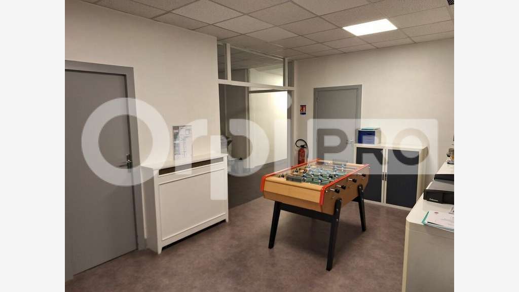 A louer bureaux 336m² bonne visibilité à Senlis