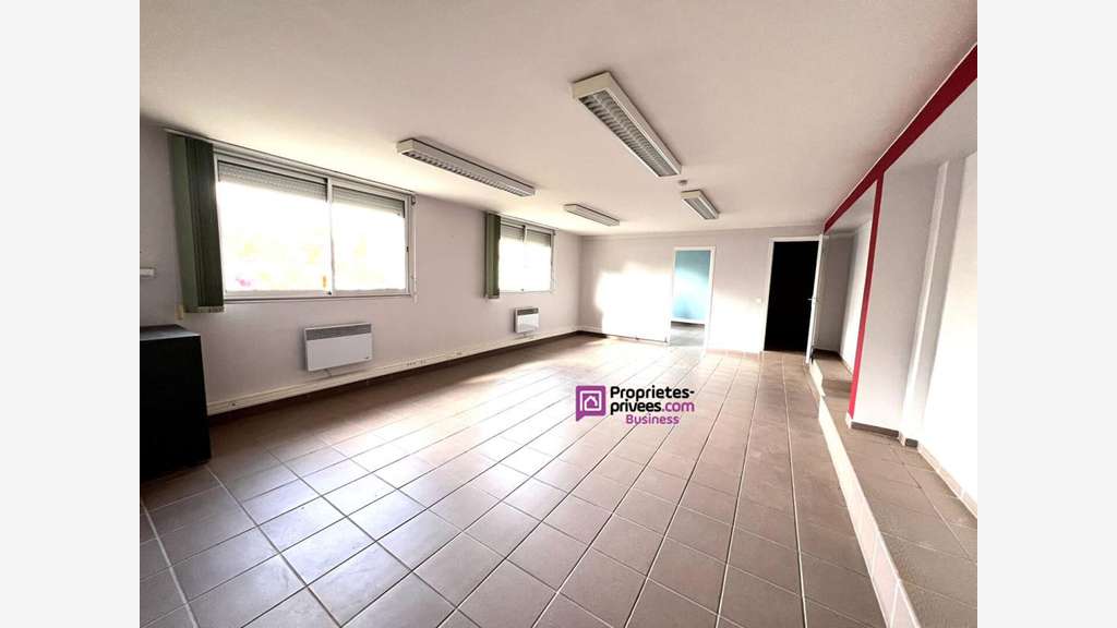 Location bureaux 146m² empl strat à Senlis 60300