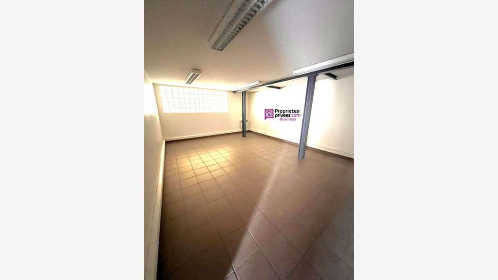 Location bureaux 146m² empl strat à Senlis 60300
