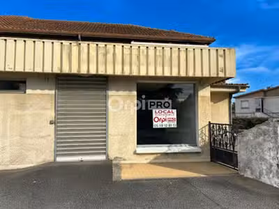 A louer local commercial de 38m² à Serres-Castet