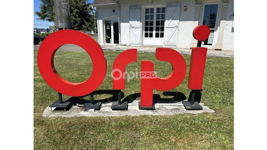 Bureau 49m² à louer à Serres-Castet