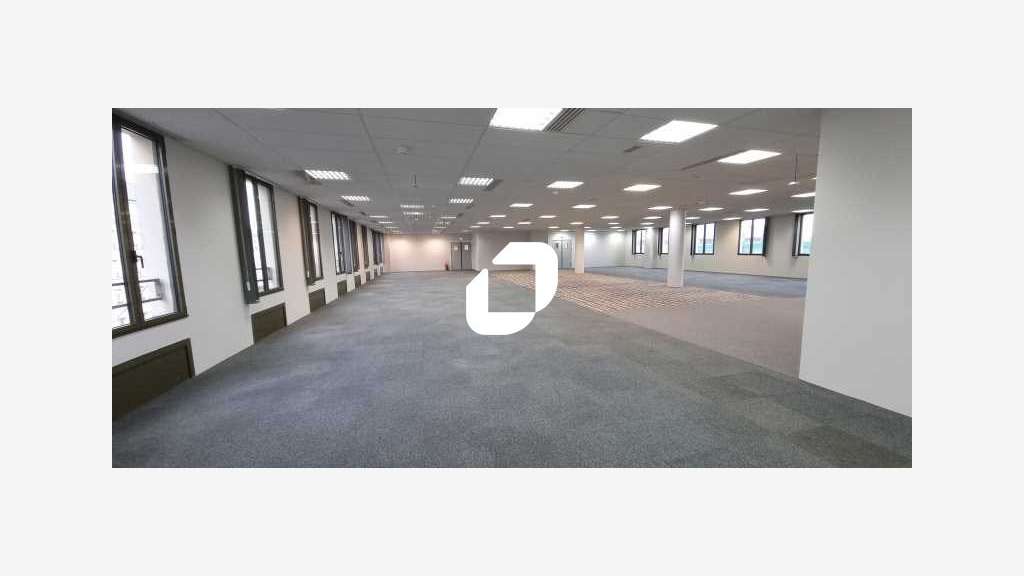 A louer Bureaux 2238m² Serris