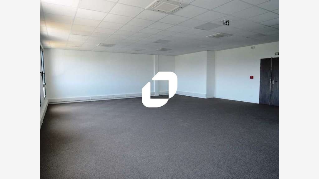 A louer Bureaux 84m² Serris
