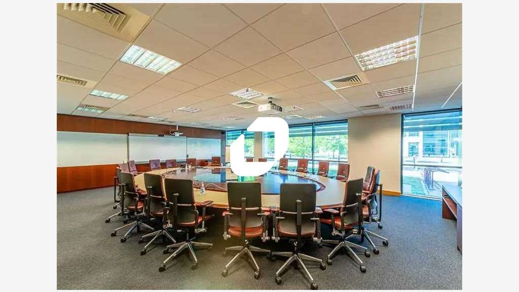 A louer Bureaux 2551m² Serris