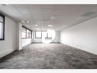 A louer Bureaux 77m² Serris