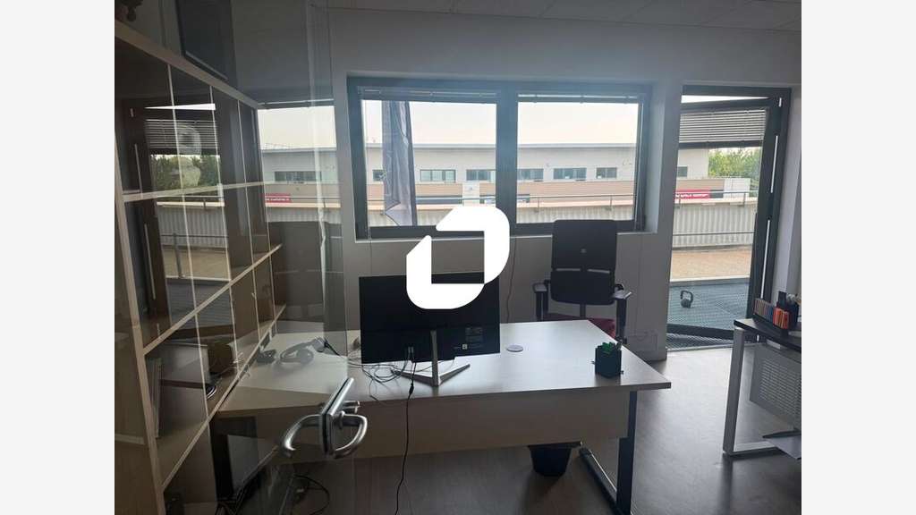 A louer Bureaux 80m² Serris