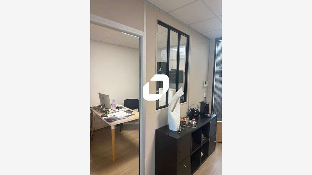 A louer Bureaux 80m² Serris