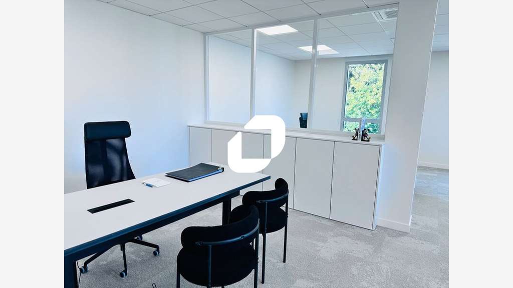 A louer Bureaux 94m² Serris