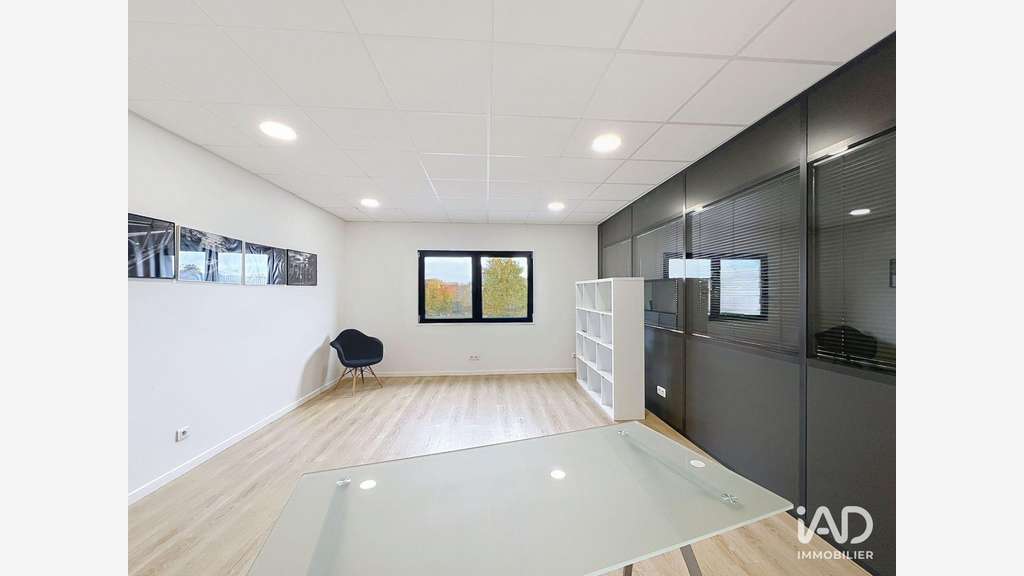 Bureau à Servon