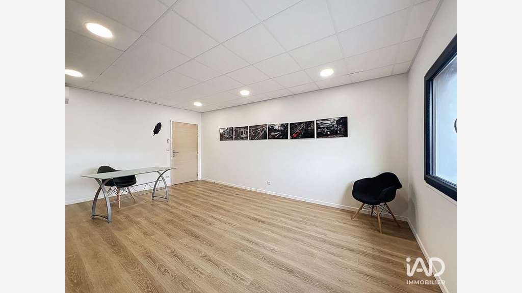 Bureau à Servon