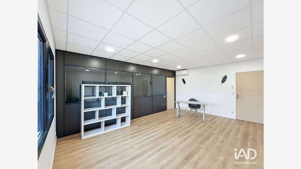 Bureau à Servon