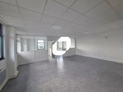 A louer Bureaux 60m² Servon