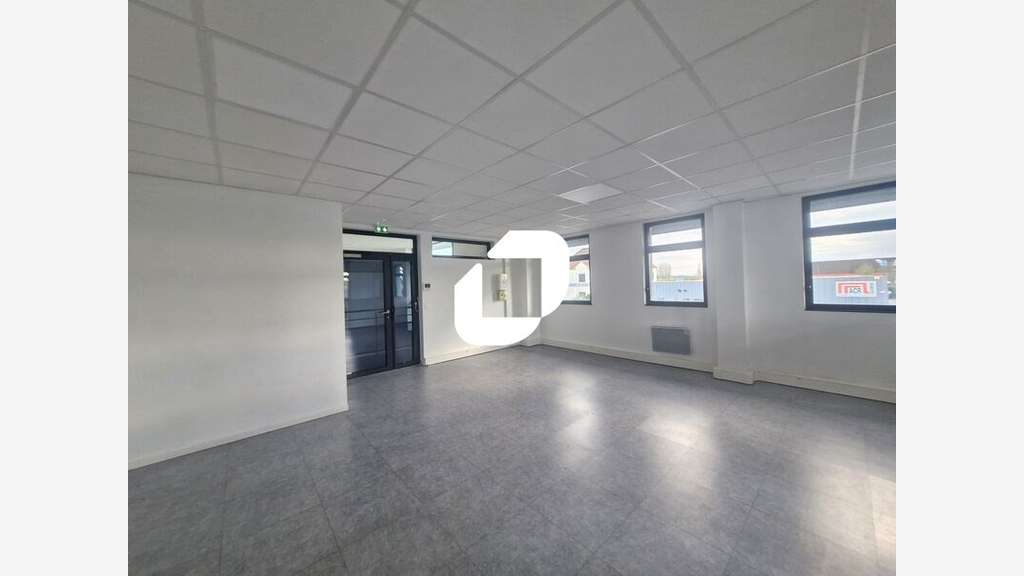 A louer Bureaux 60m² Servon