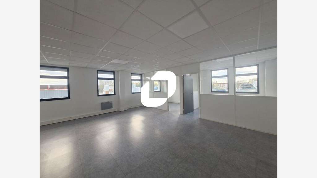 A louer Bureaux 60m² Servon