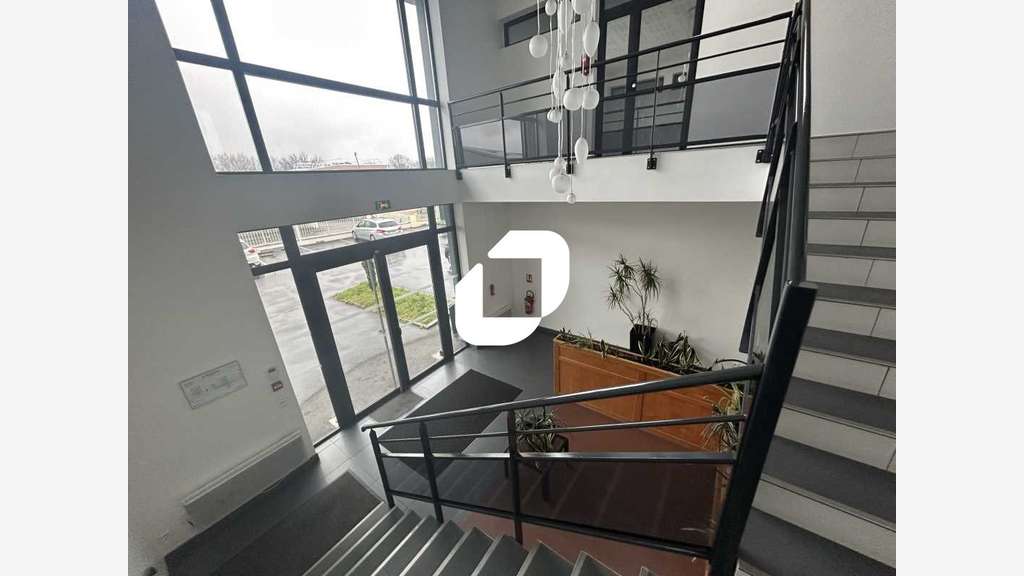 A louer Bureaux 60m² Servon