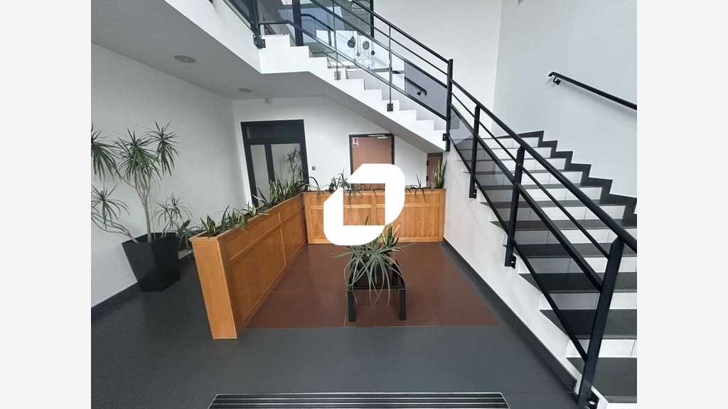 A louer Bureaux 60m² Servon