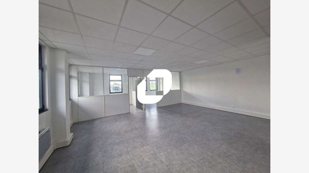 A louer Bureaux 60m² Servon
