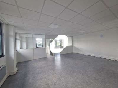 A louer Bureaux 60m² Servon