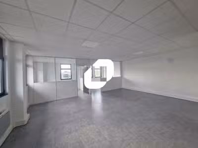 A louer Bureaux 60m² Servon