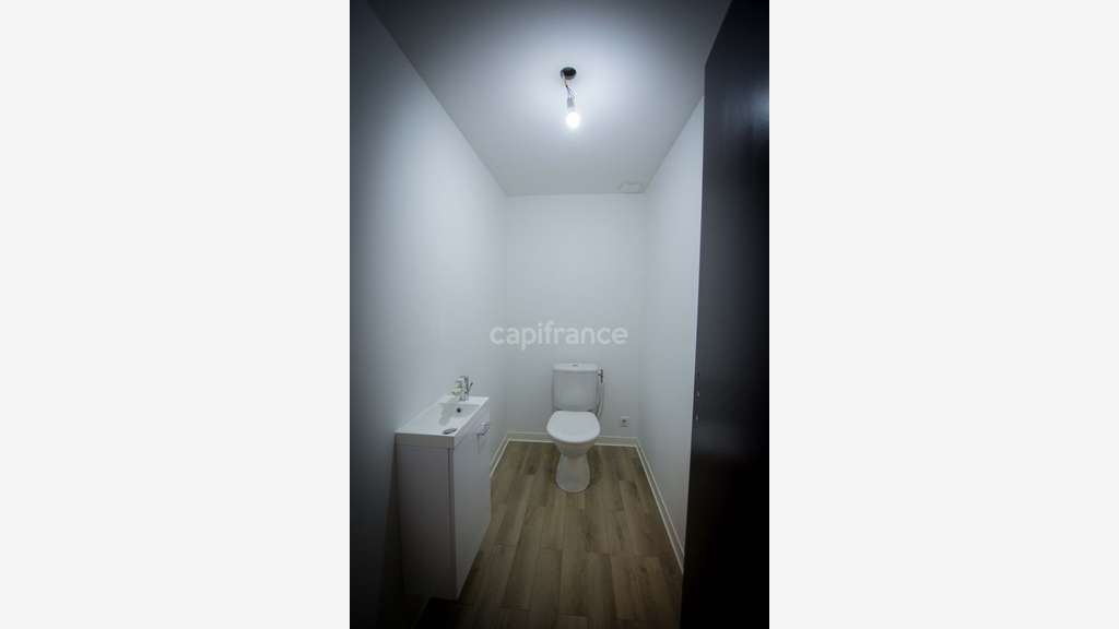 A louer bureaux à l'entrée de Sète