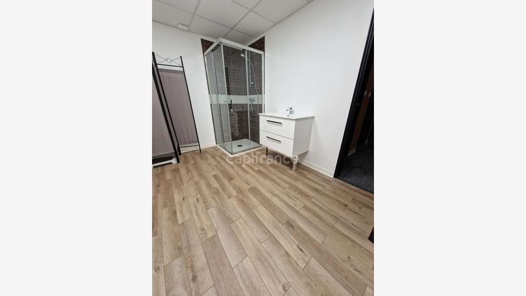 A louer bureaux à l'entrée de Sète