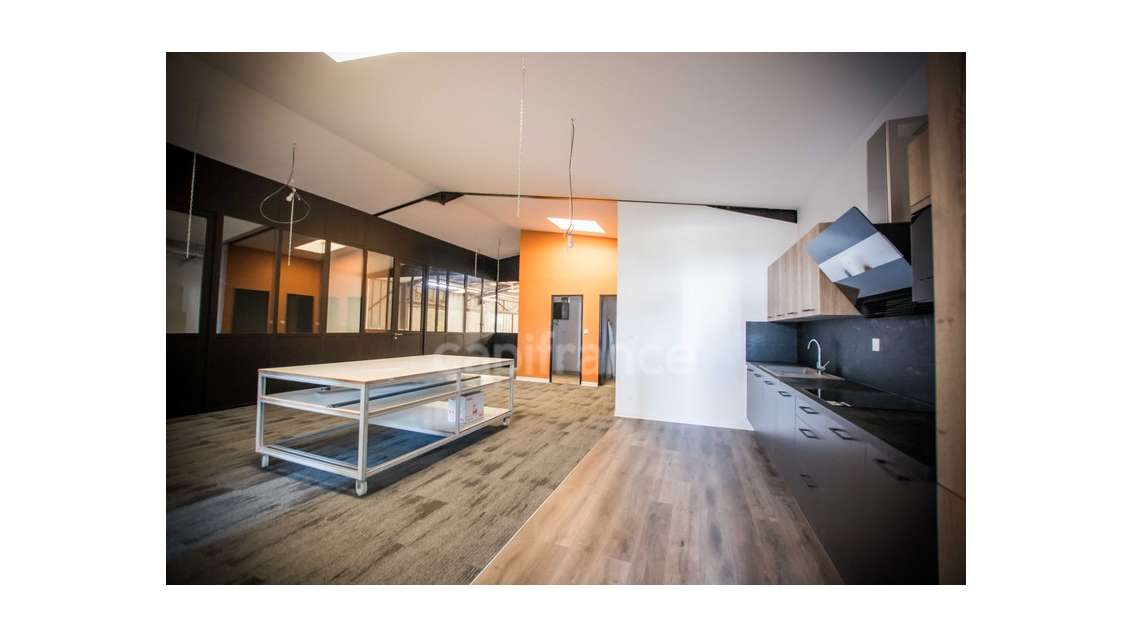 A louer bureaux à l'entrée de Sète