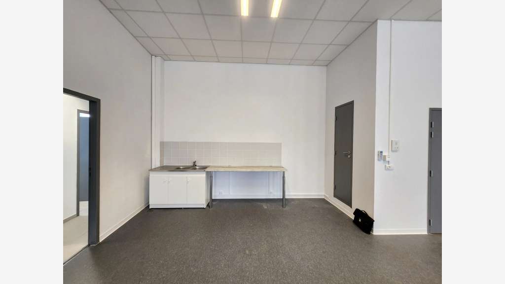 Bureau à louer -180 m² - Place Aristide Briand