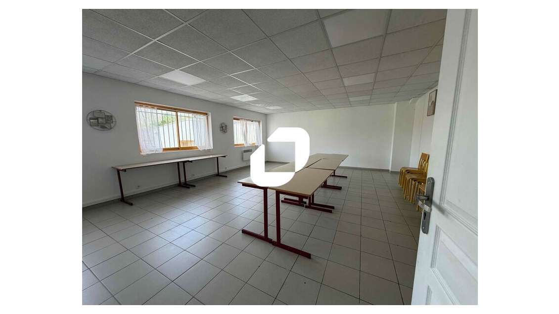 A louer Bureaux 100m² Sevran