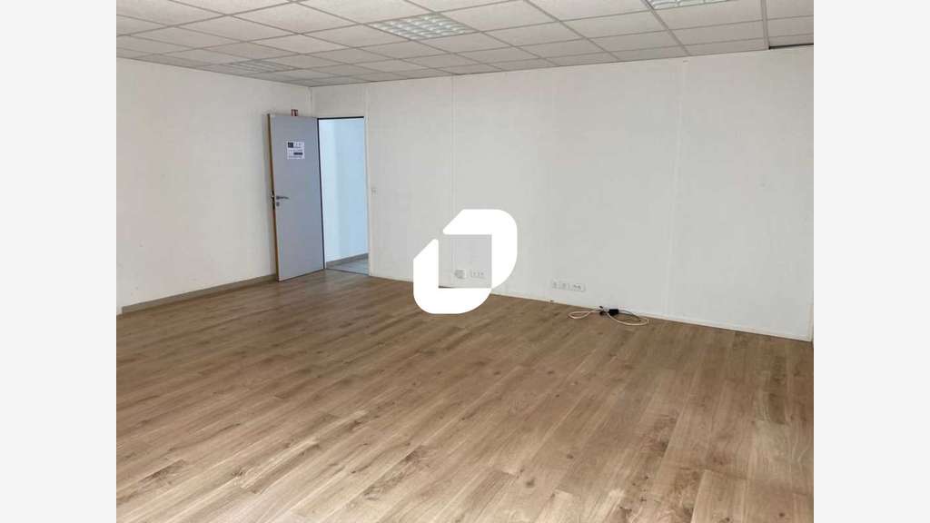 A louer Bureaux 190m² Sevran