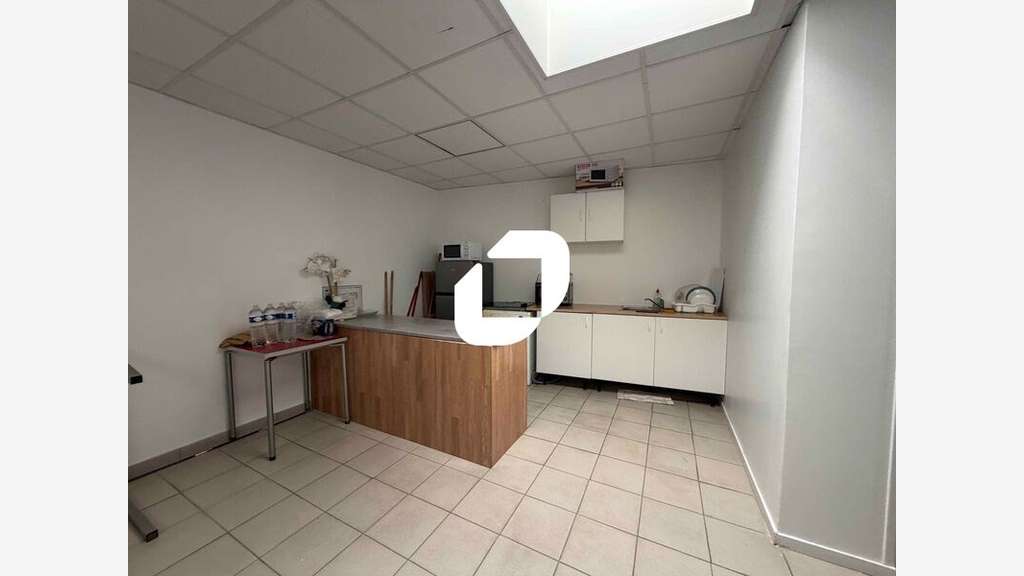 A louer Bureaux 110m² Sevran