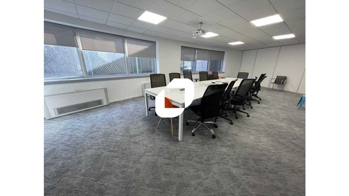 A louer Bureaux 349m² Sevres