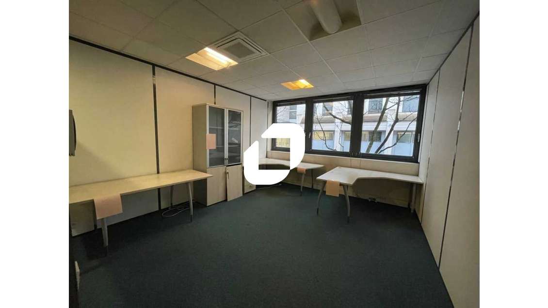 A louer Bureaux 380m² Sevres
