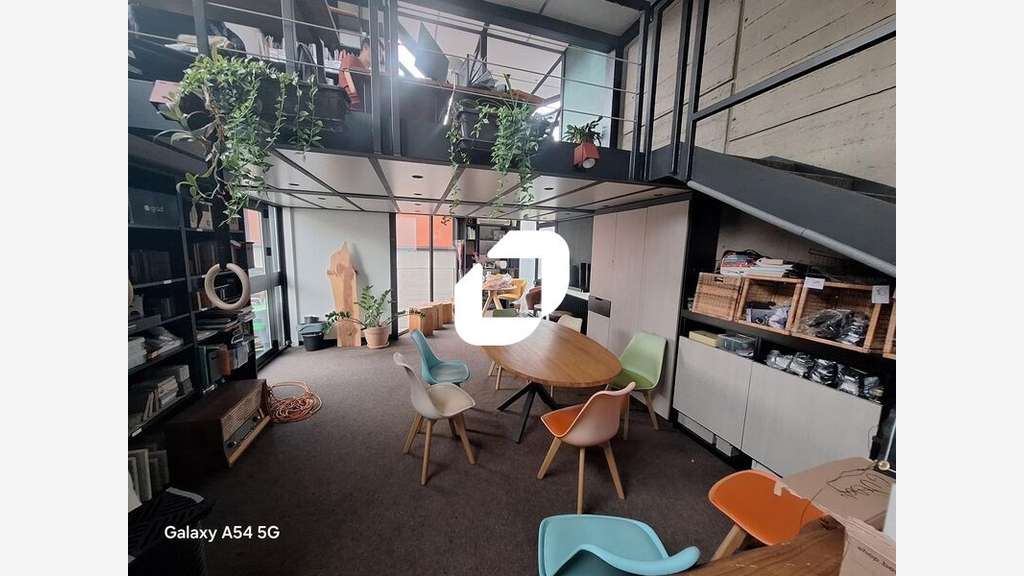 A louer Bureaux 92m² Sevres