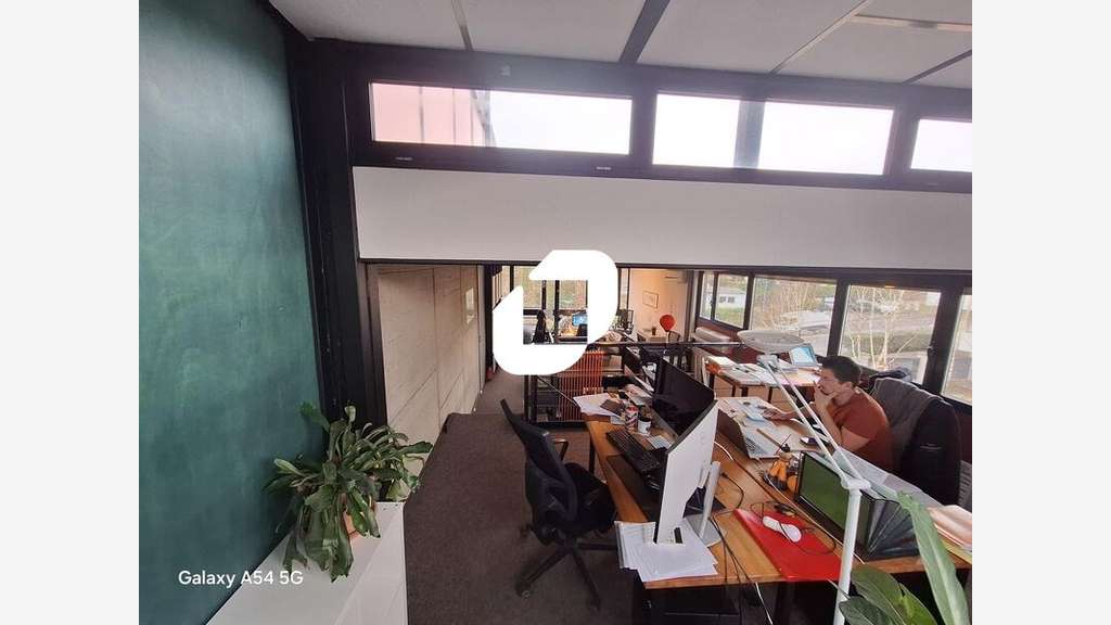 A louer Bureaux 92m² Sevres