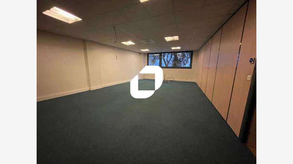 A louer Bureaux 500m² Sevres